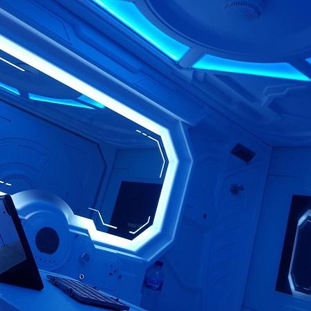 Apollo Capsule Hotel Ende Luaran gambar